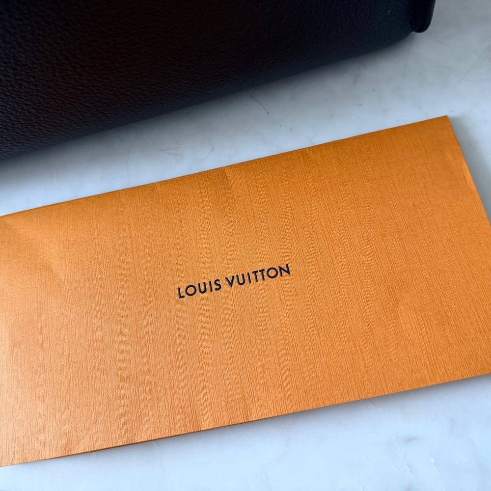 Louis Vuitton Monogram On My Side MM Calfskin Leather Top Handle Bag - Picture 5 of 11